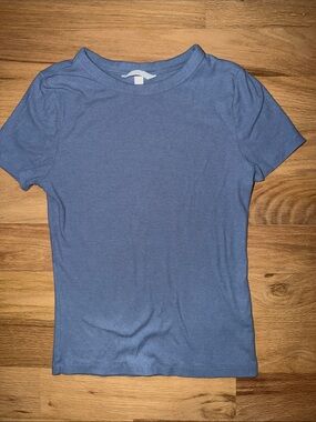 H&M Short Sleeve Crewneck Top - Light Blue women's medium